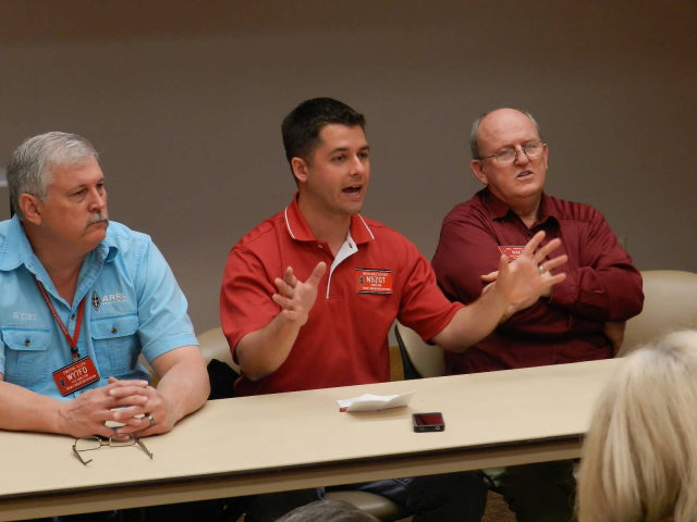 EmComm Hamfest - April 2013 — photograph 7