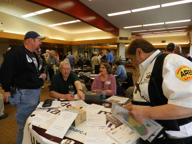 EmComm Hamfest - April 2013 — photograph 11
