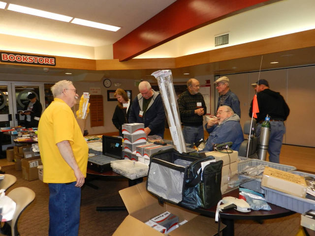 EmComm Hamfest - April 2013 — photograph 18