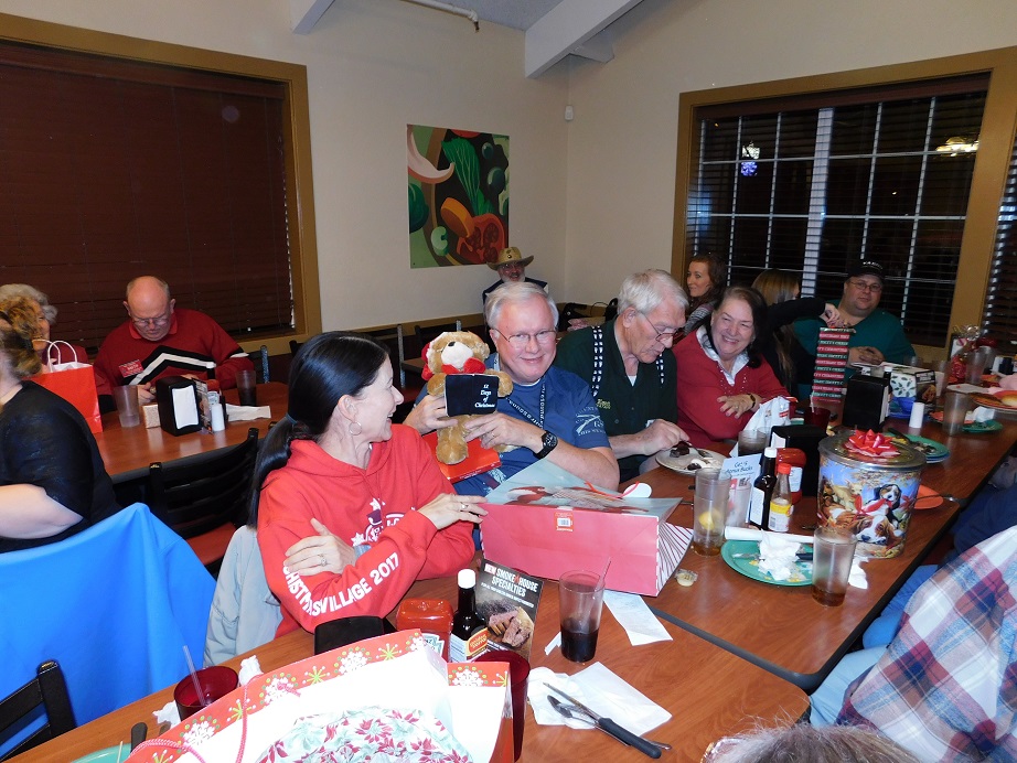 Family Dinner - December 2017 — photograph 18
