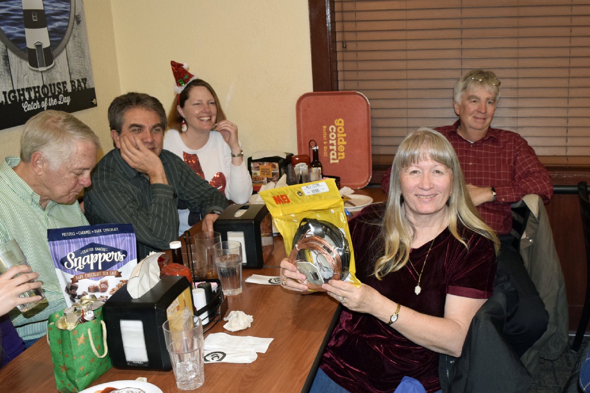 Family Dinner - December 2019 — photograph 30