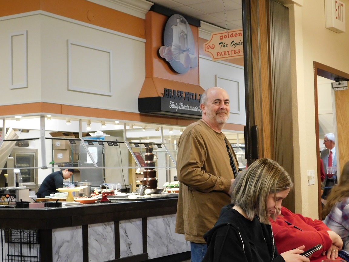Family Dinner - December 2019 — photograph 40
