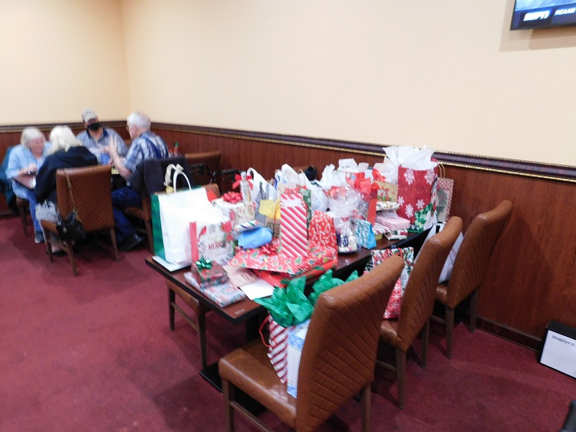 Family Dinner - December 2021 — photograph 4