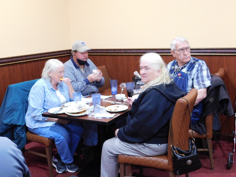 Family Dinner - December 2021 — photograph 11