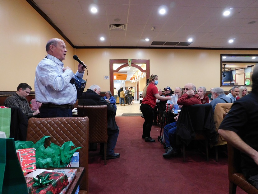 Family Dinner - December 2021 — photograph 14