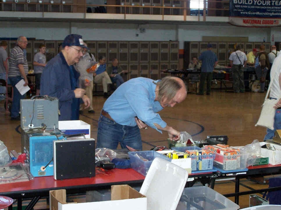 Northern Utah Hamfest 2006 pics — photograph 24