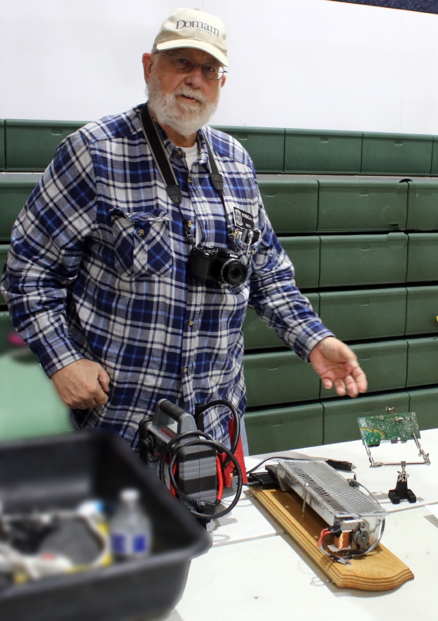 Show & Tell Meeting - February 2022 — photograph 16