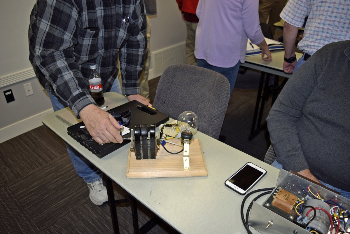 Show & Tell Meeting - March 2019 — photograph 13