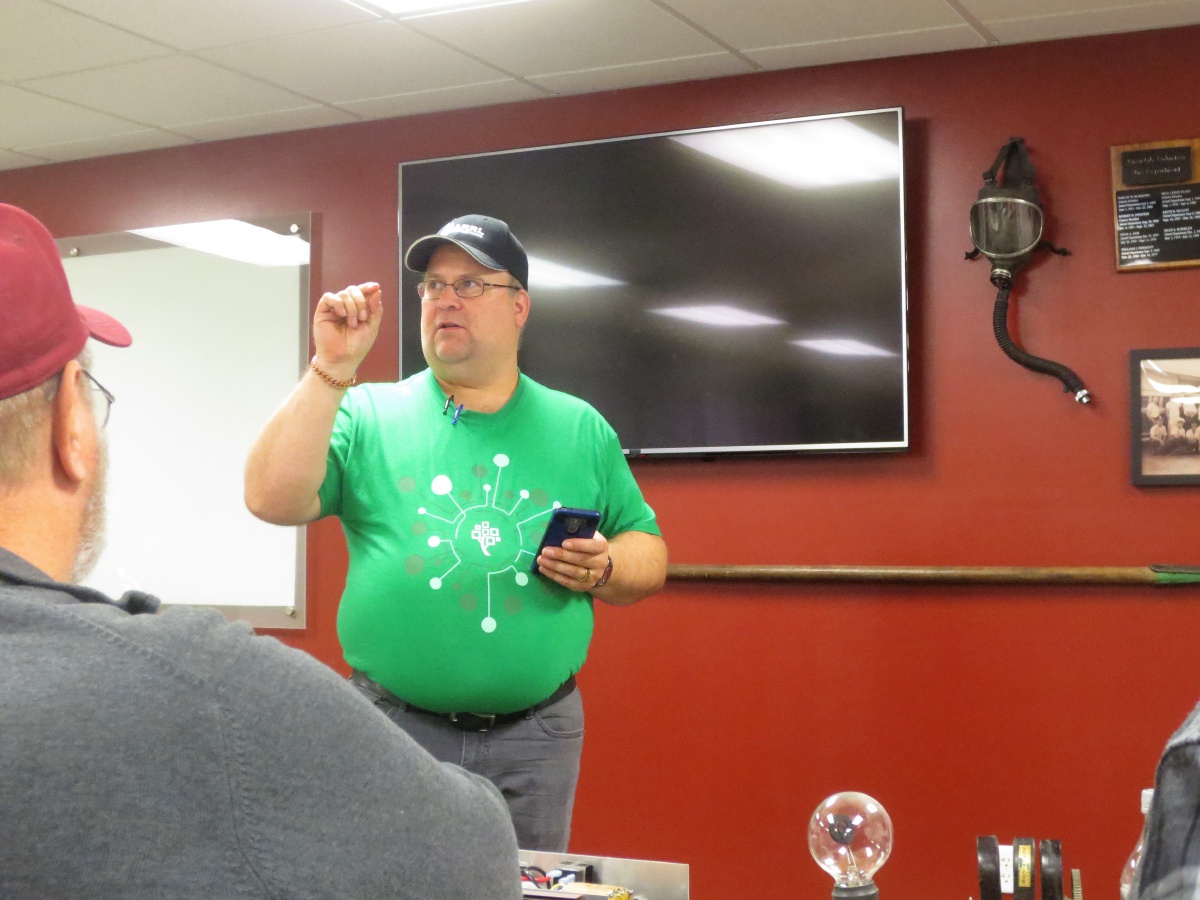 Show & Tell Meeting - March 2019 — photograph 28